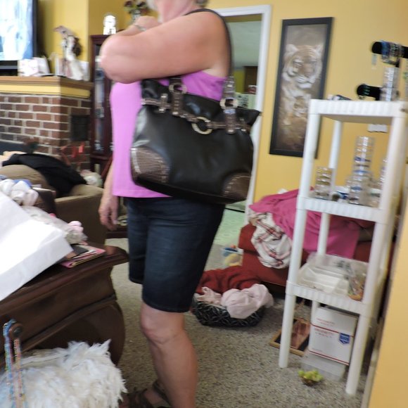 TRENDING, SHOPPER BAG, bucket purse, shoulder straps, blk and brn - Picture 2 of 8